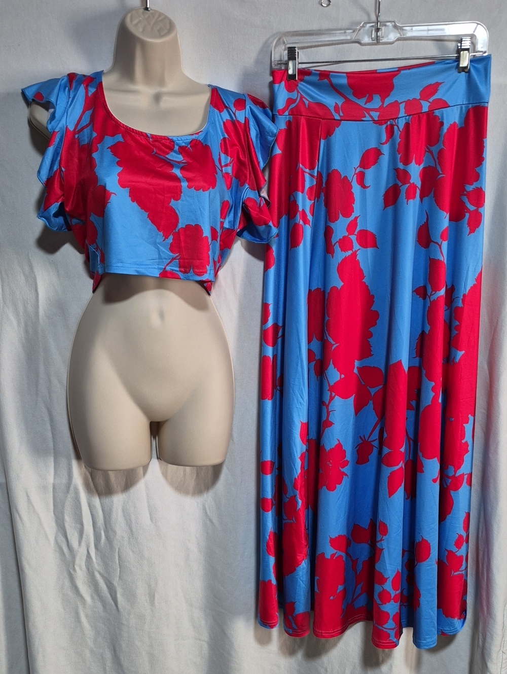 Crop Skirt Set - Picture 2 of 4